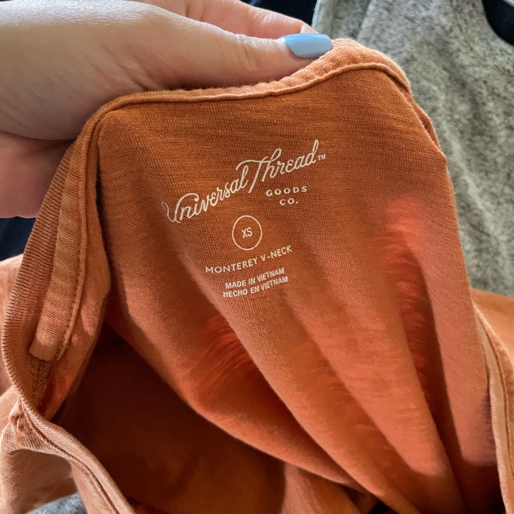 Universal Thread Shirt XS - Picture 4 of 4